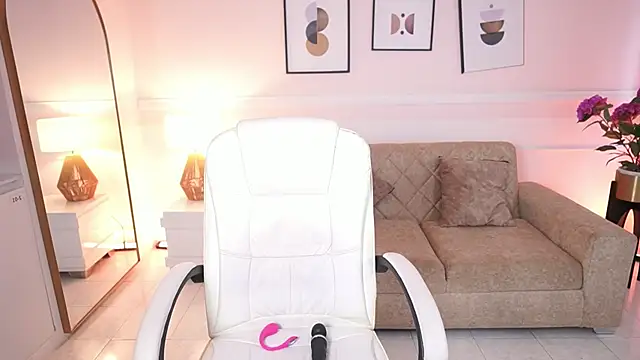 EmilyTurneer live