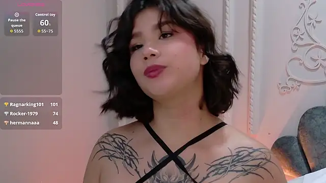 Emily-Cooper- live