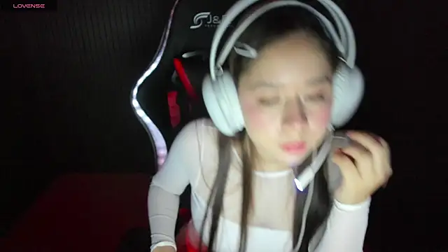 Nikkibabe_ live