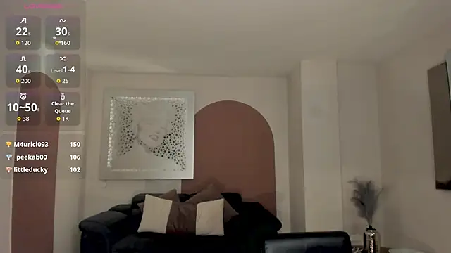 BellaThompsonX live