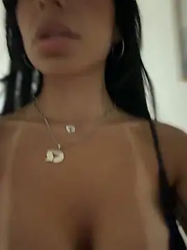LoveLillyy live