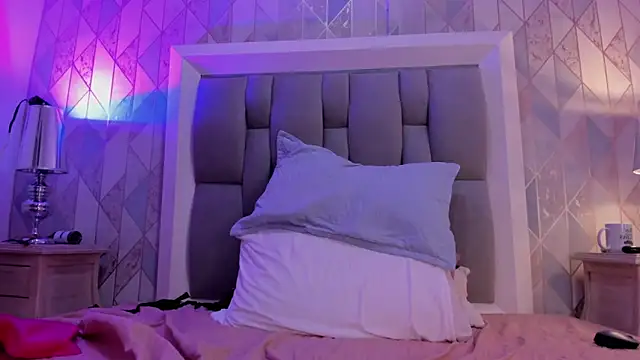 Ginger_Violetta_ live
