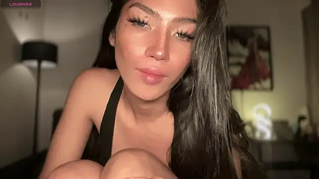 Belle_Sinclair live