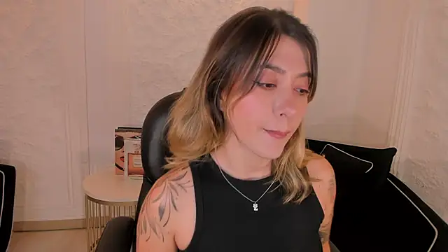 EveBensonX live
