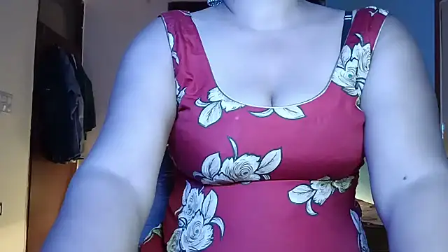 YourDesi_Laila_ live