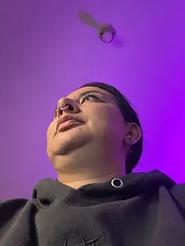 Abril_Luv live