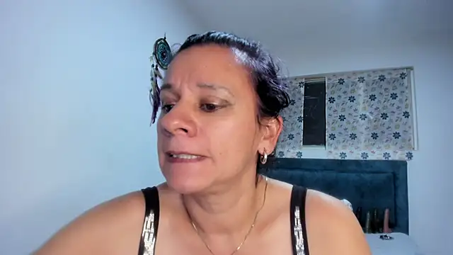 sofi_saliva2511 live