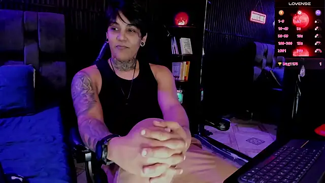ZhoeStrong live
