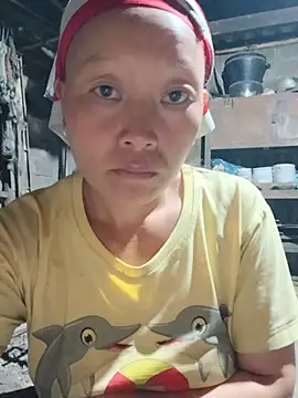 girl-hot2x live