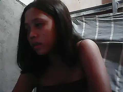 Yours_AsianPinayGirl18 live