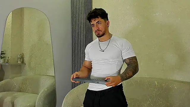 Brad_Summer live