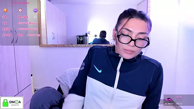 EricaVanderhill live