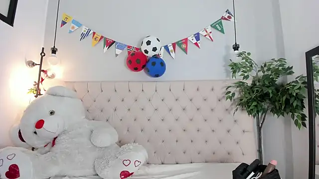 Victoria_Coleman live