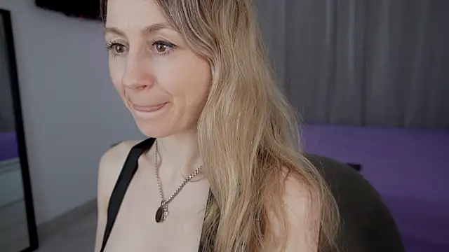 __Milana____ live