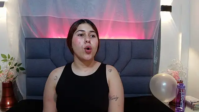 Inari_Joness live