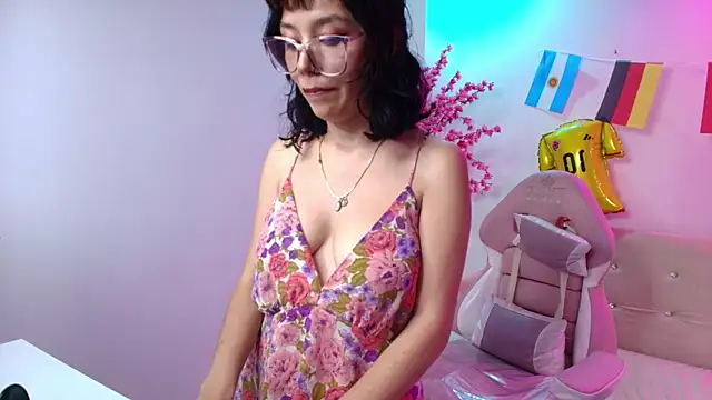 Alice_chester live
