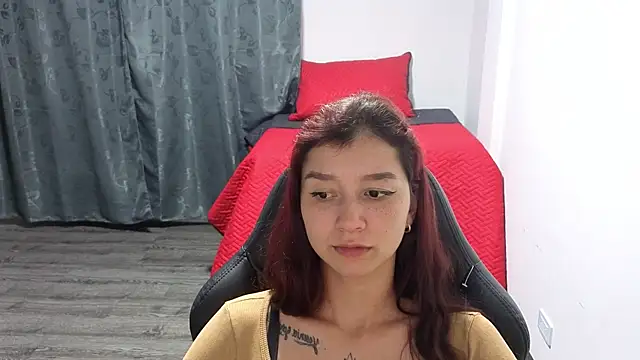 Skinny_queen_20 live