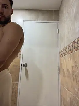 Thiago_Hill live