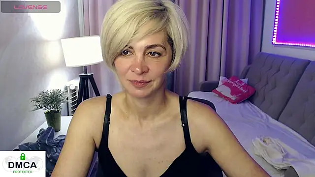 Blonde_lola444 live
