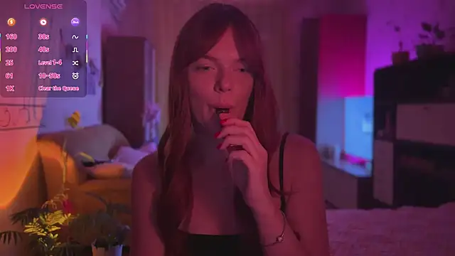 CherryRed_Girl live