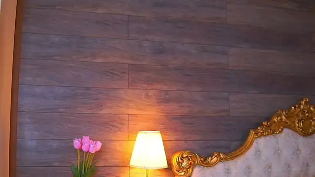 Juicy_Jessye live
