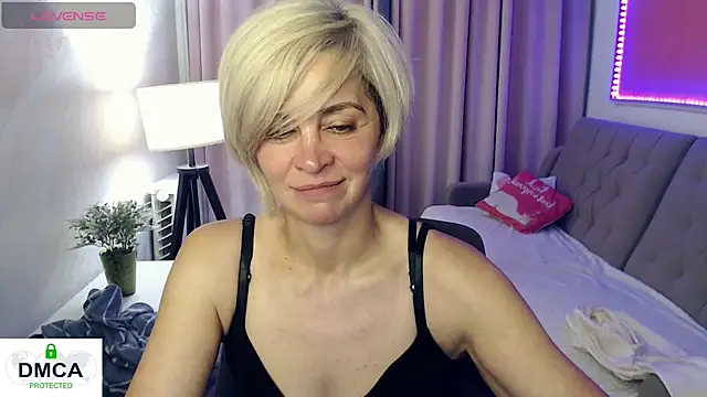 Blonde_lola444 live