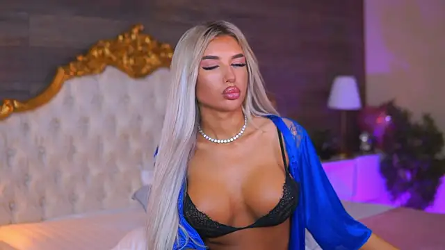 Juicy_Jessye live