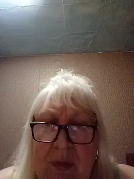 Alexia64231 live