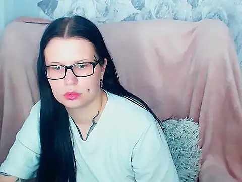 VenomDoll live