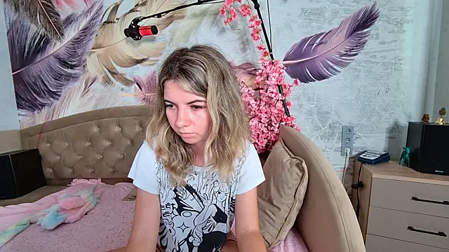 Anoraa live