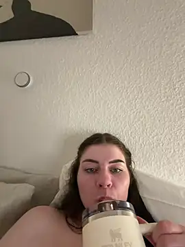EllyNora live