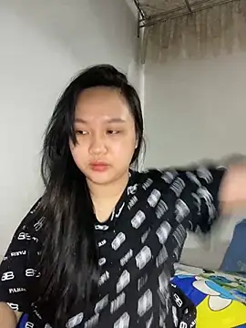 Almira6868 live