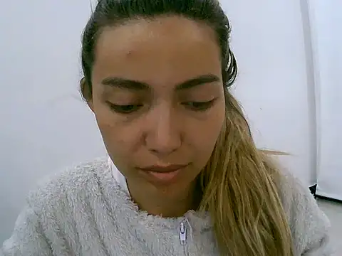 VittoriaTaylor live