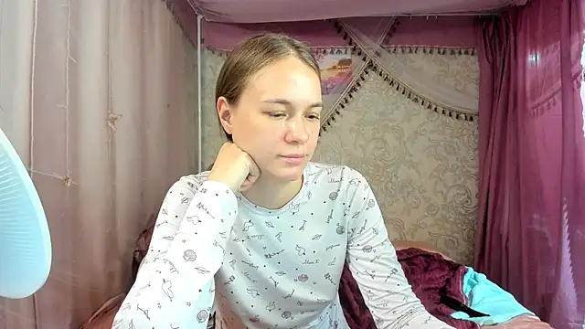 leila_bambi_ live