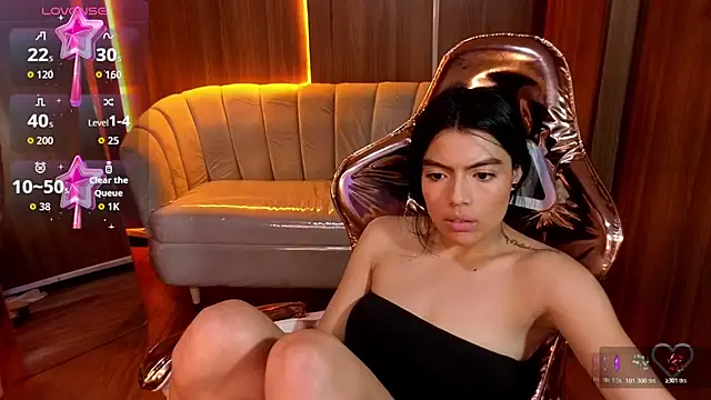 _Charlottee_b live