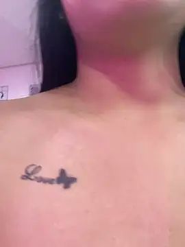 zoe_martinez live