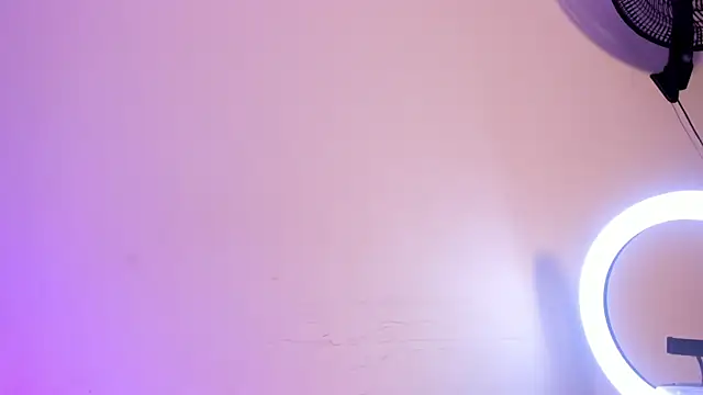 LizzyBrooks1 live