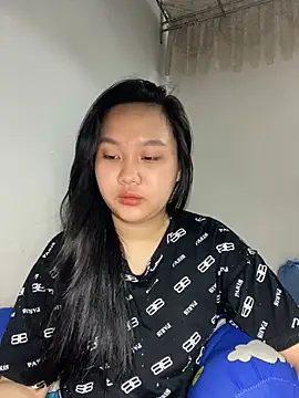 Almira6868 live