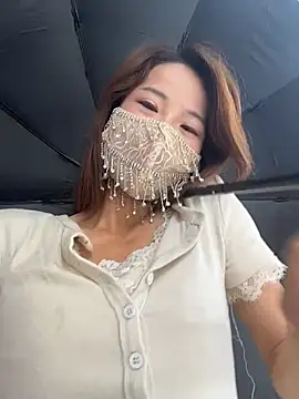 kiss_loo live