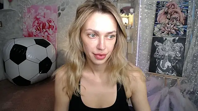 NickyAdamidi live