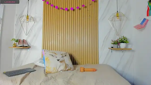 Chloe_moon1 live
