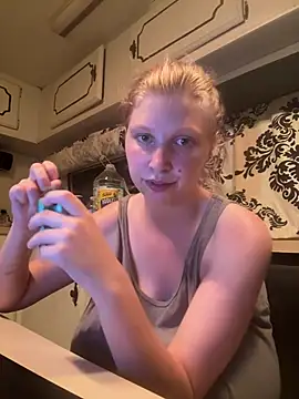 Tits645 live