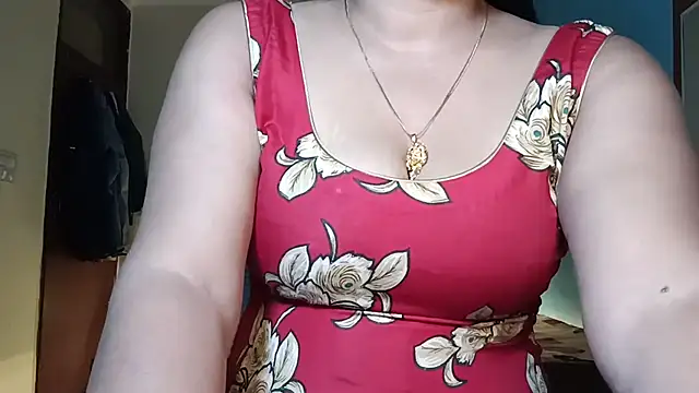 YourDesi_Laila_ live