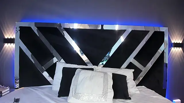 Larabrooks live