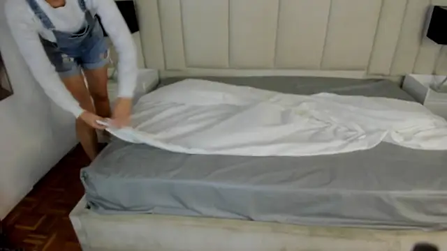 CoralRuiz live