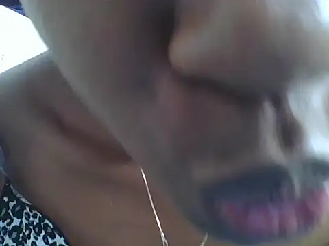 Golden_allure live