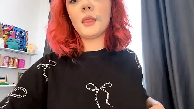 SmilingCutie live