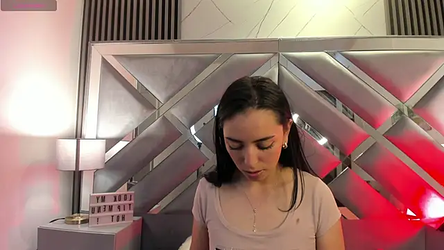 Violeta_Harlow live