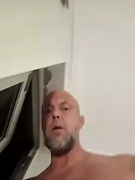 HornyDaddyMuscle profile