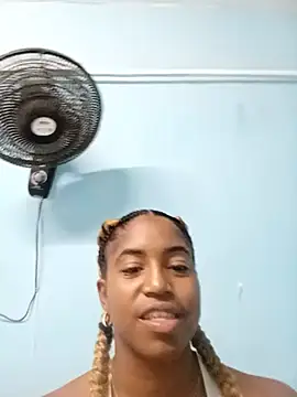 CukiGirl0 live